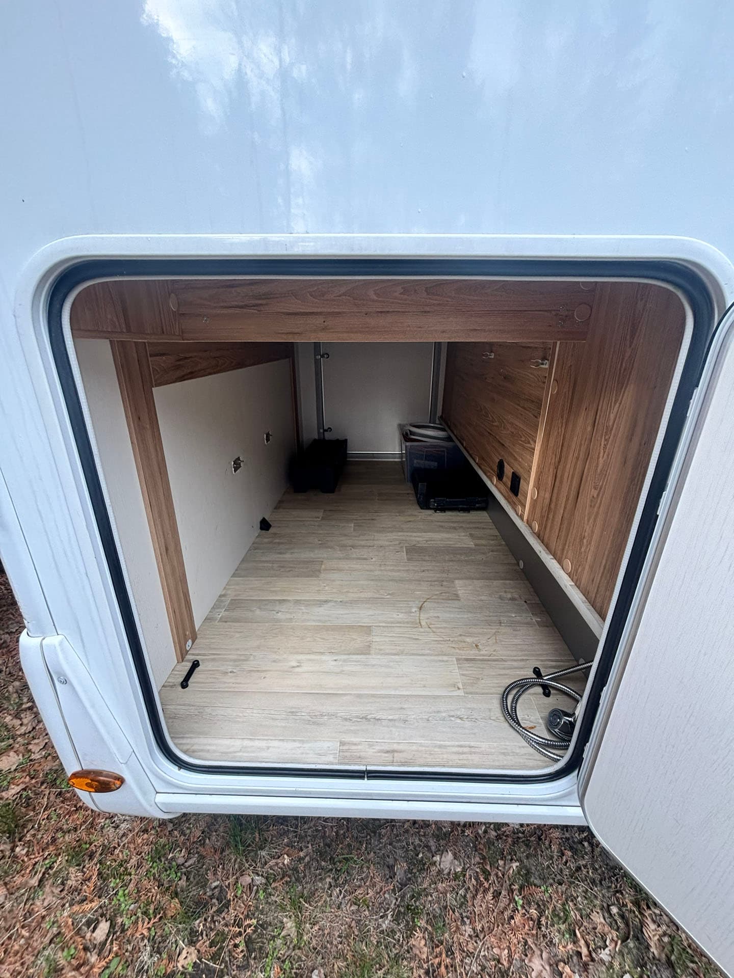 Kamper Pilote P746 Essentiel - at Złotokłos · powiat piaseczyński from €136 / day (590 zł) - Picture 4