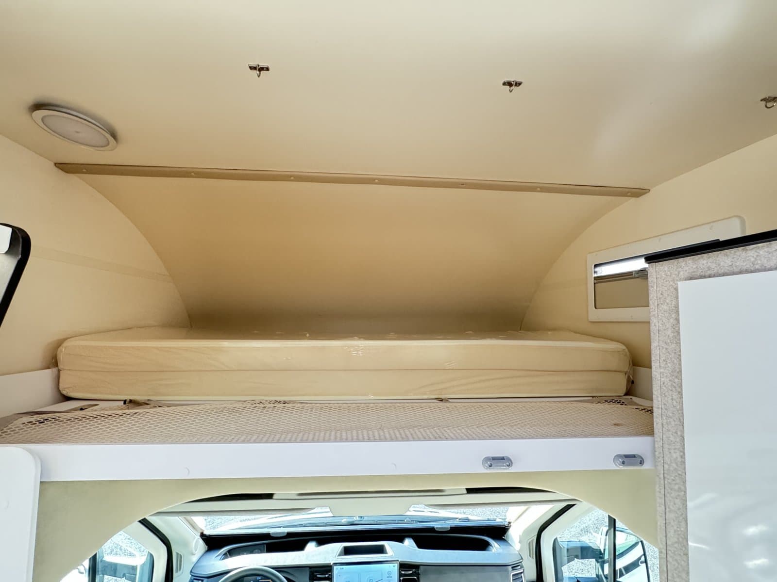 McLouis Glamys 320 2026 Comfort Plus Motorhome Rental Estonia - at Tabasalu alevik · Harju County from 115 € / day - Picture 4