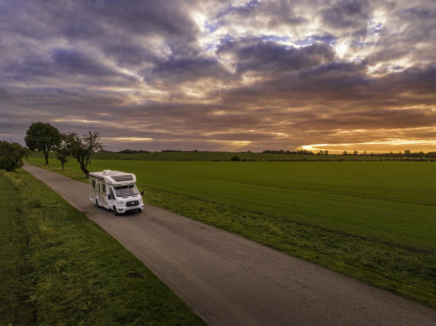 2023 Ford Chausson 720 Titanium Ultimate Motorhome Rental Poland - at Regenwalde · powiat łobeski from €184 / day (800 zł) - Picture 6