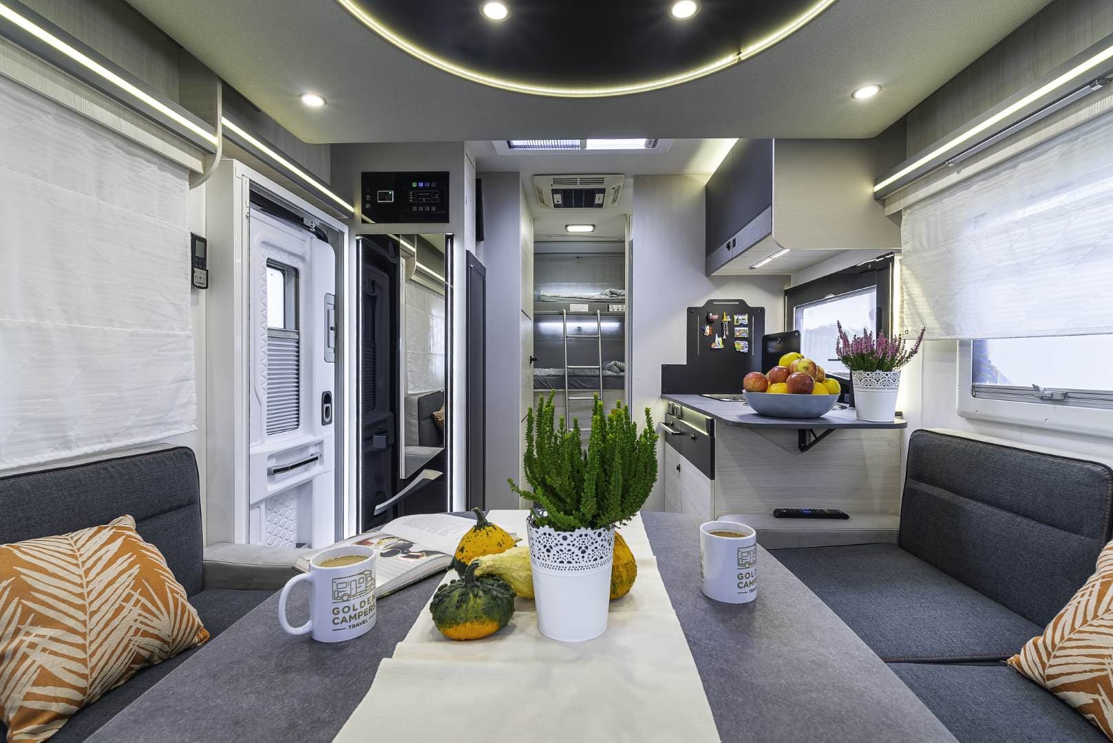 2023 Ford Chausson 720 Titanium Ultimate Motorhome Rental Poland - at Regenwalde · powiat łobeski from €184 / day (800 zł) - Picture 4