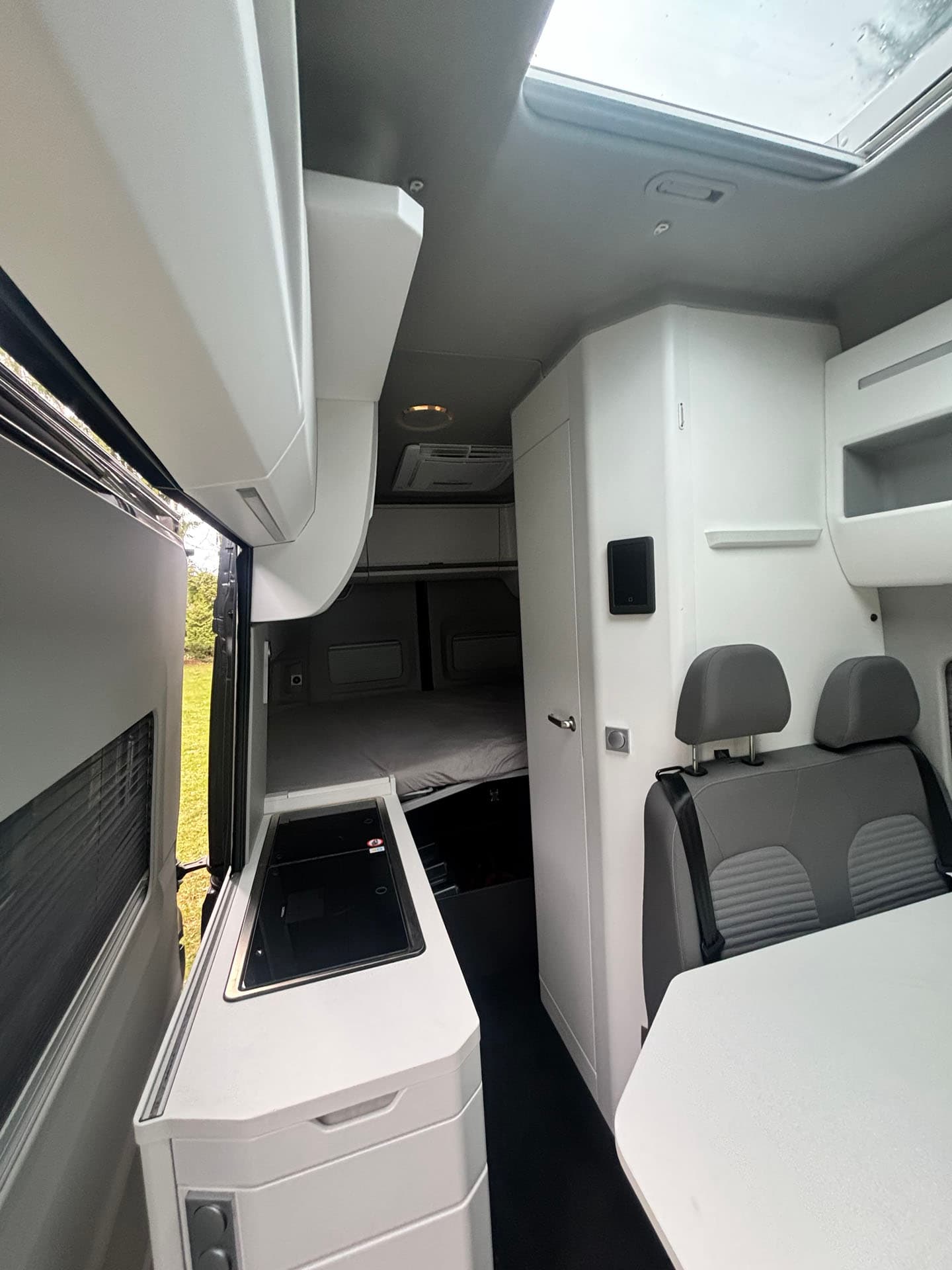 VW Grand California 600 Luxury Campervan Rental Warsaw - at Złotokłos · powiat piaseczyński from €113 / day (490 zł) - Picture 2