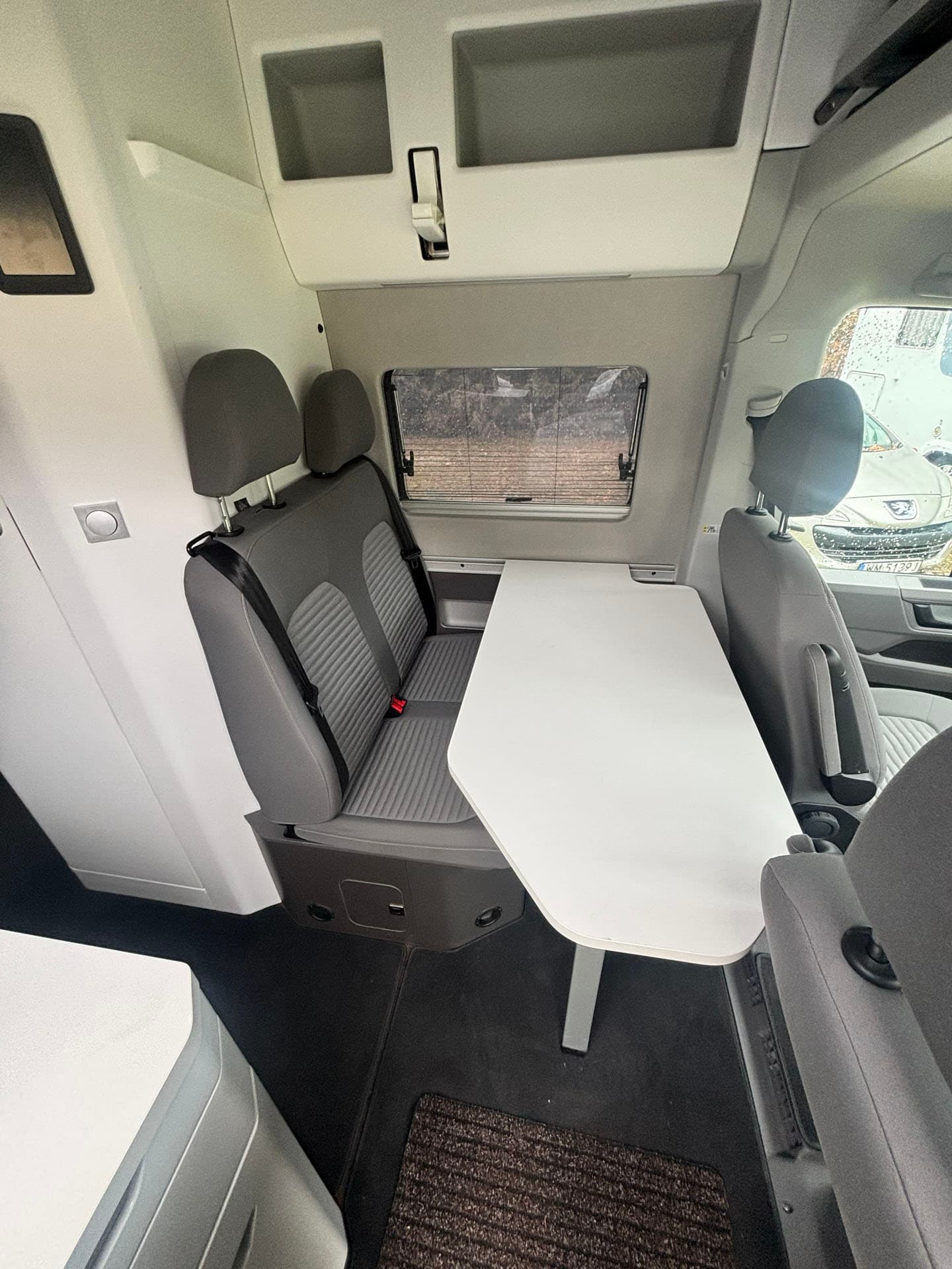 VW Grand California 600 Luxury Campervan Rental Warsaw - at Złotokłos · powiat piaseczyński from €113 / day (490 zł) - Picture 5