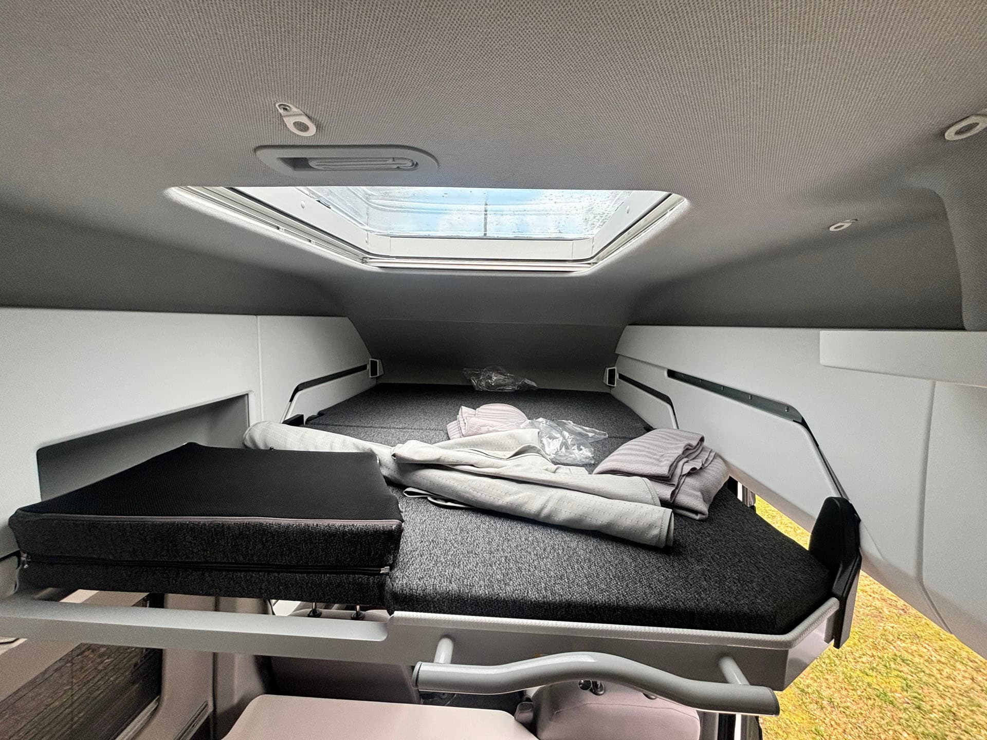 VW Grand California 600 Luxury Campervan Rental Warsaw - at Złotokłos · powiat piaseczyński from €113 / day (490 zł) - Picture 3