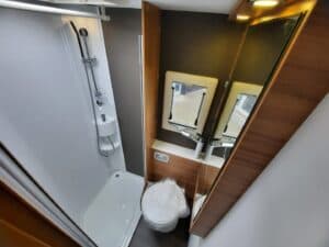 Adria Coral XL Axess 600 DP - at Złotokłos · powiat piaseczyński from €136 / day (590 zł) - Picture 6