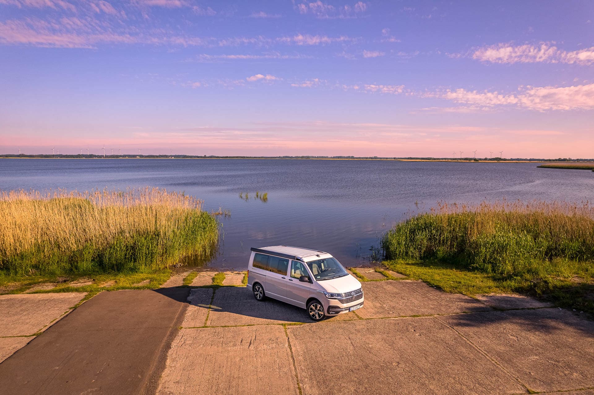 VW California 6.1 Beach Tour Campervan Rental Poland - at Regenwalde · powiat łobeski from €115 / day (500 zł) - Picture 4