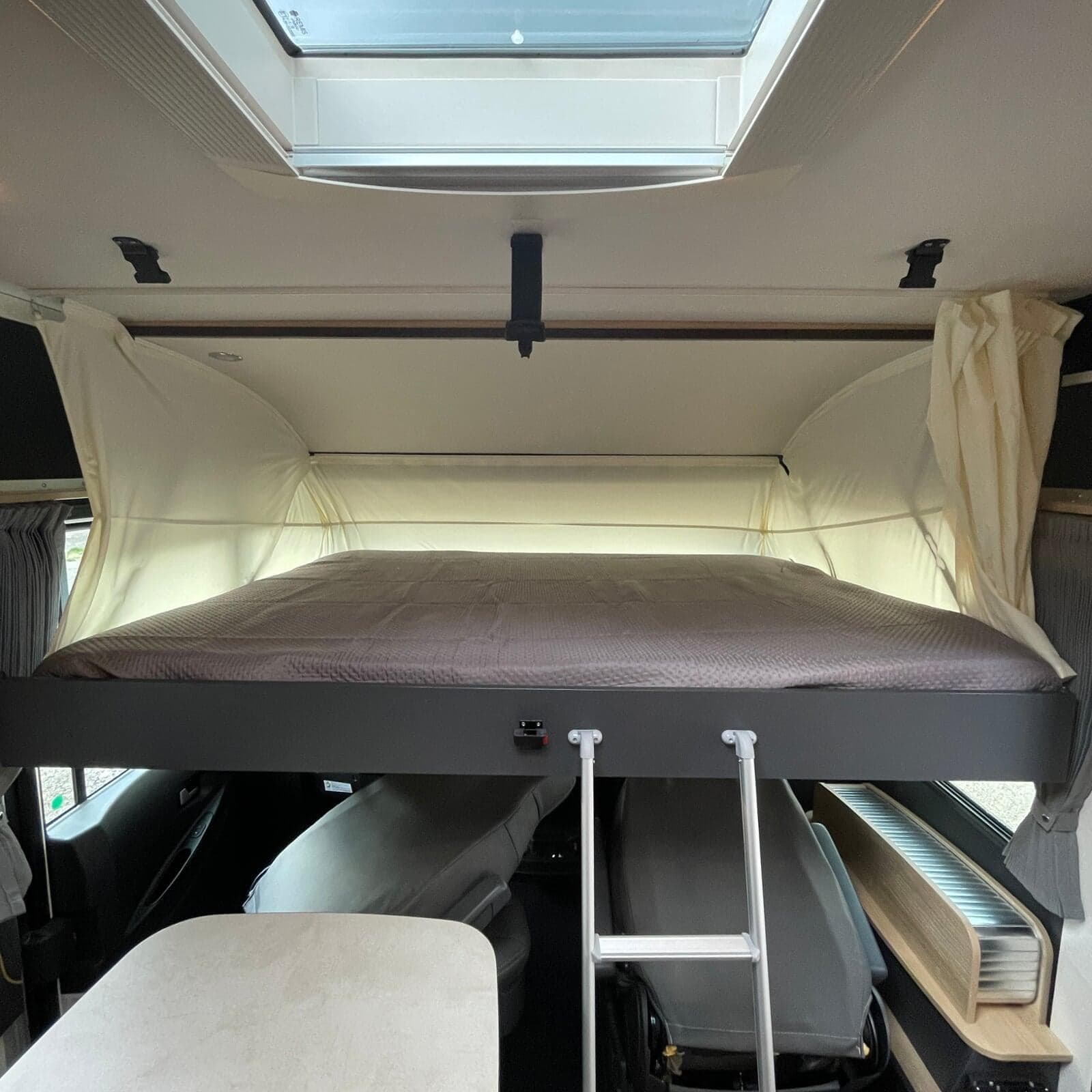 Itineo Nomad CJ660 - at Märjamaa · Märjamaa alev Contact host - Picture 4