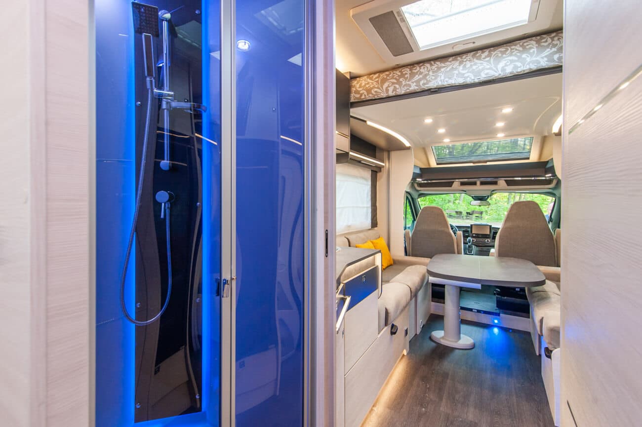 Ford Challenger 380 Graphite Premium Motorhome Rental Poland - at Regenwalde · powiat łobeski Contact host - Picture 4